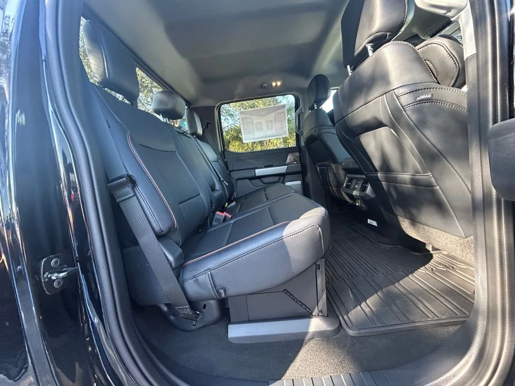 2025 Ford F-350 Super Duty Lariat - Photo 31