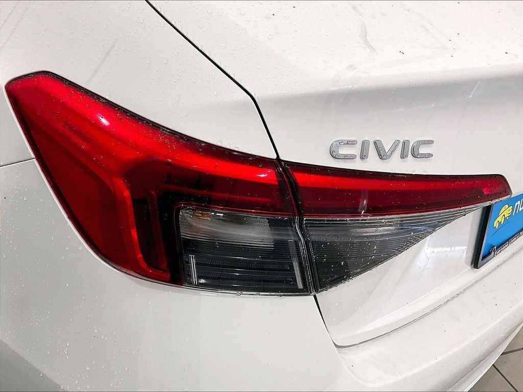 Used 2024 White Honda LX image 31