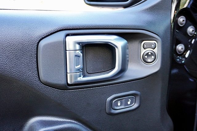 New 2026 Black Clear-Coat Exterior Paint Jeep Sport S image 28