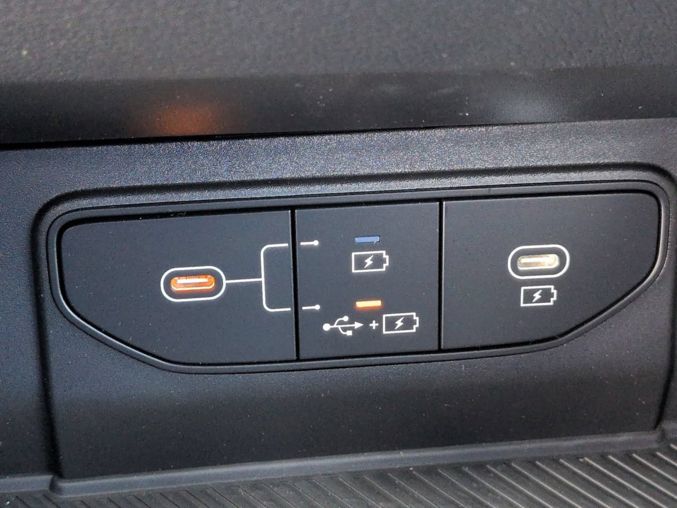 New 2026 Glacial White Kia LX image 25