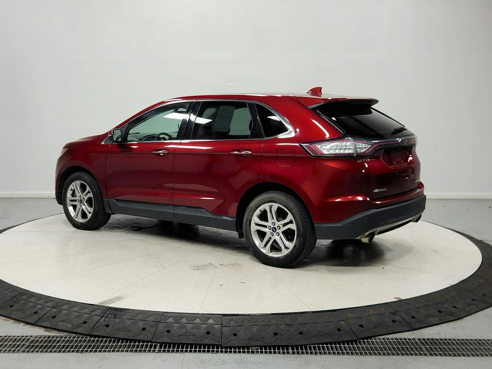 Used 2018 Red Ford Titanium image 6