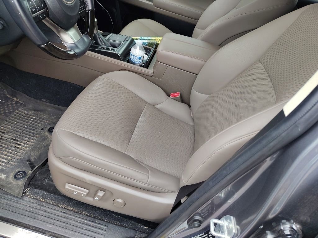 Certified Used 2023 Gray Pearl Lexus 460 Premium image 15