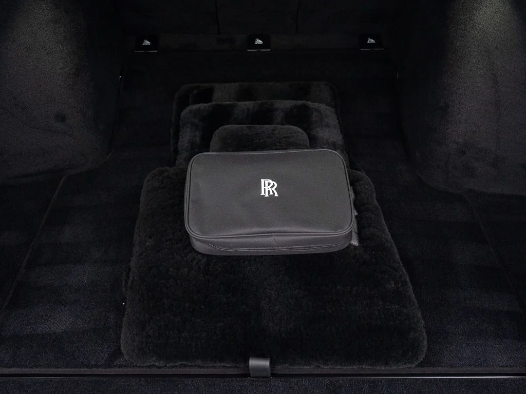Certified Used 2026 Black Diamond Rolls-Royce Black Badge image 51