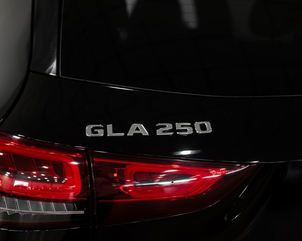 Certified Used 2023 Black Mercedes-Benz GLA 250 image 12