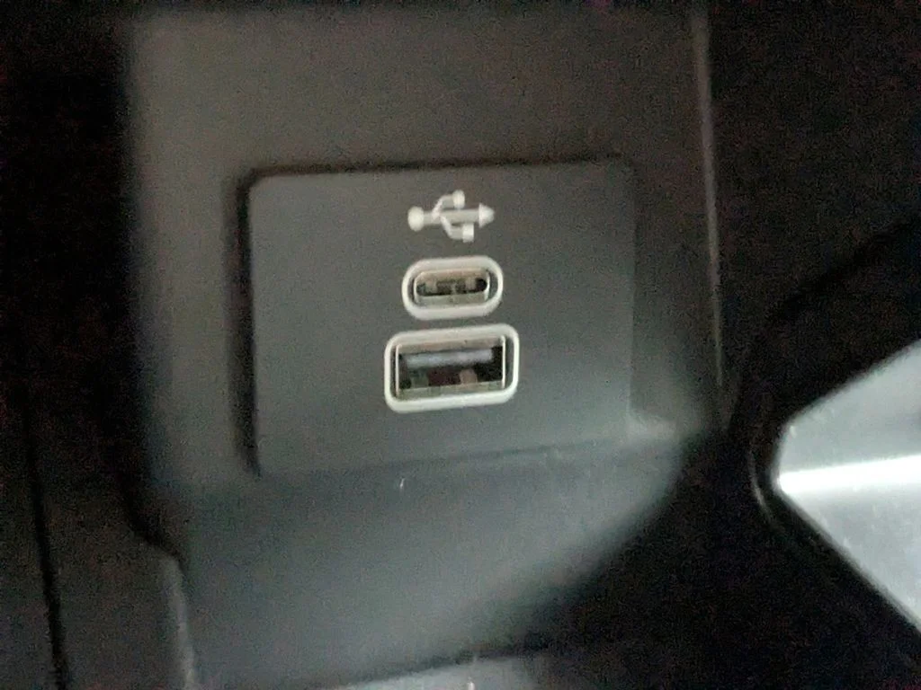 New 2025 Shadow Black Ford XLT image 20