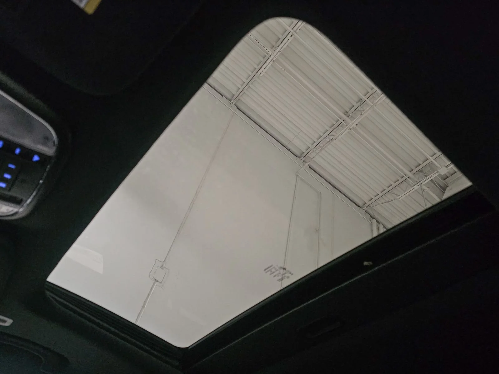 Used 2018 Red Jeep Limited image 39