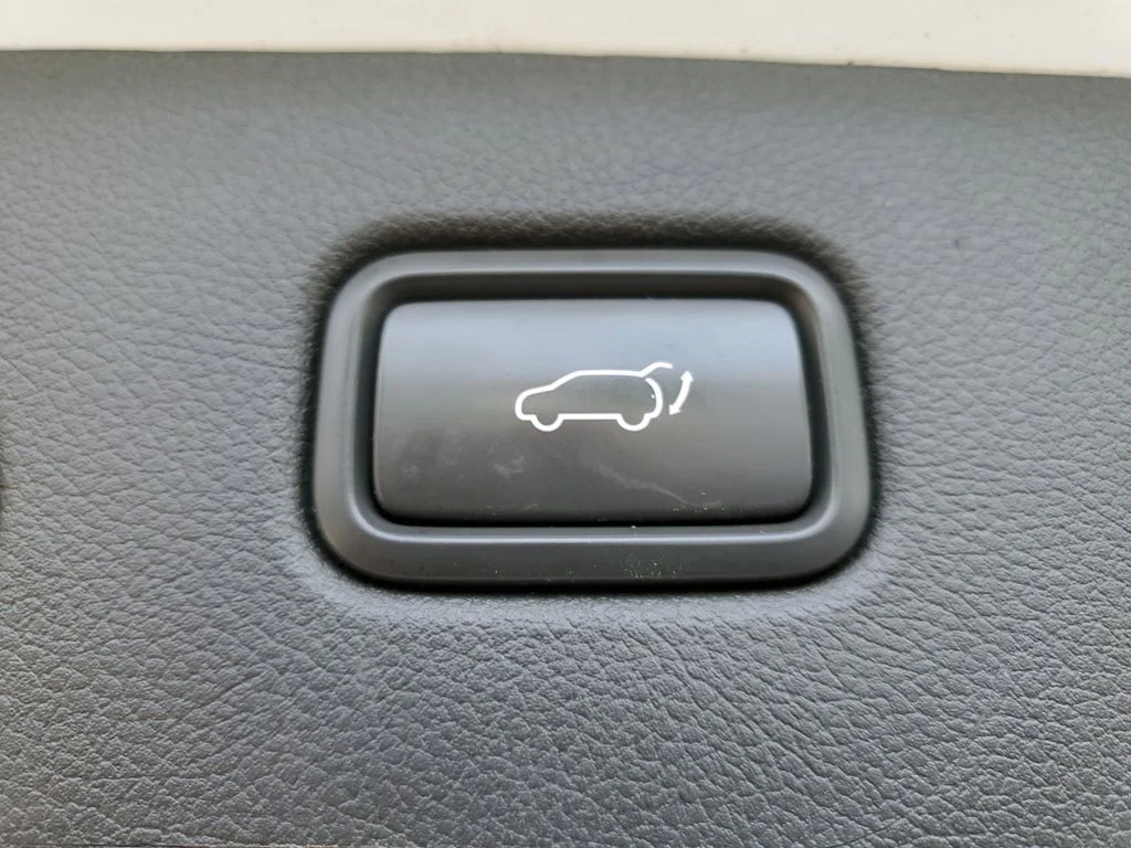 Used 2018 White Kia SX image 9