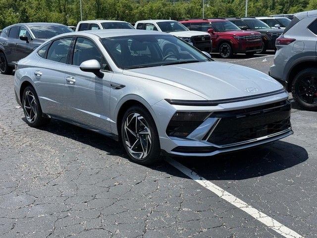 Used 2026 Silver Hyundai SEL Sport image 3