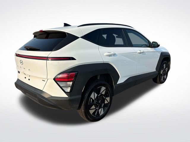 Used 2024 White Hyundai SEL image 5