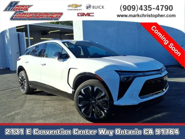 Used 2024 Summit White Chevrolet RS image 1