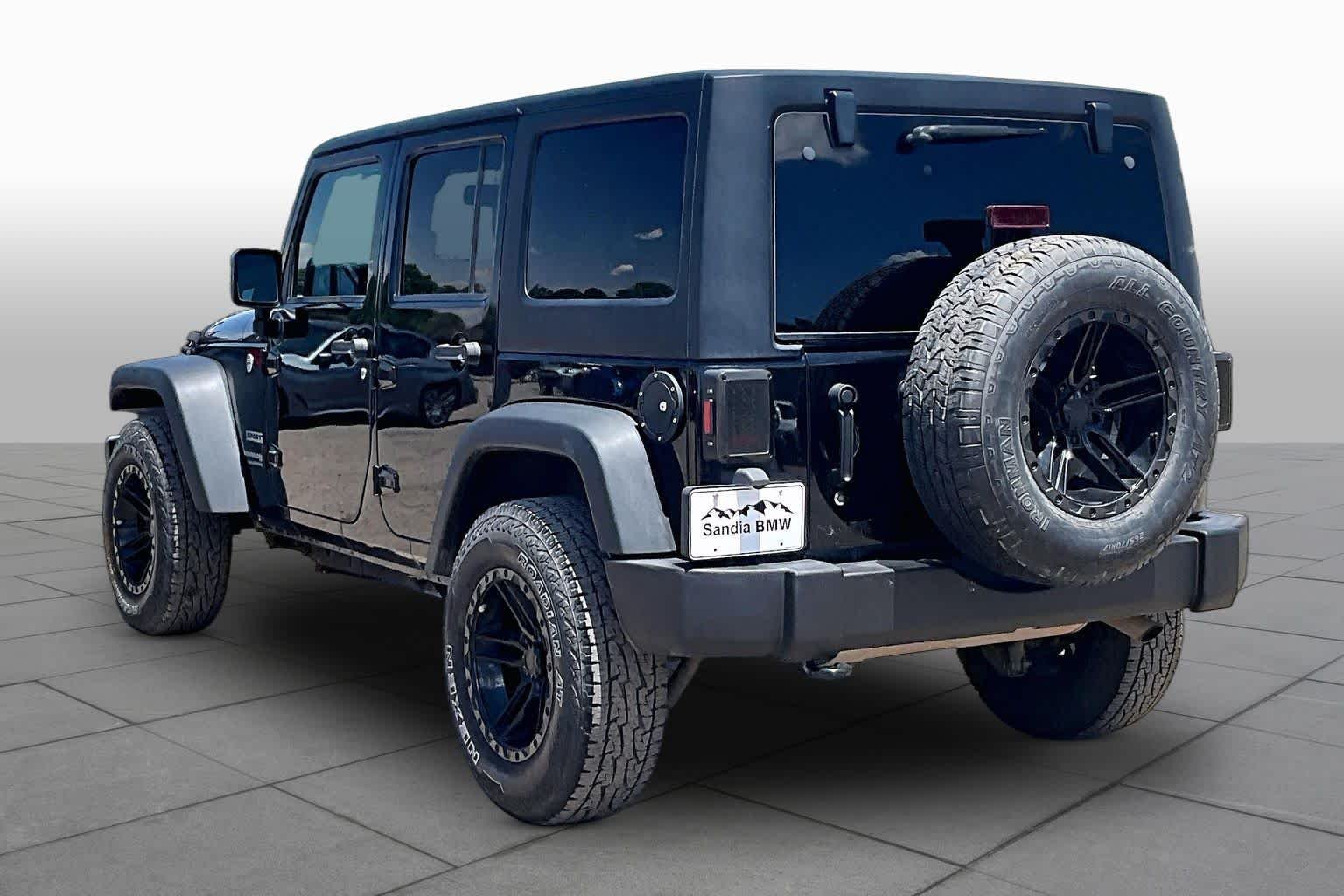 Used 2018 Black Clearcoat Jeep Sport S image 8