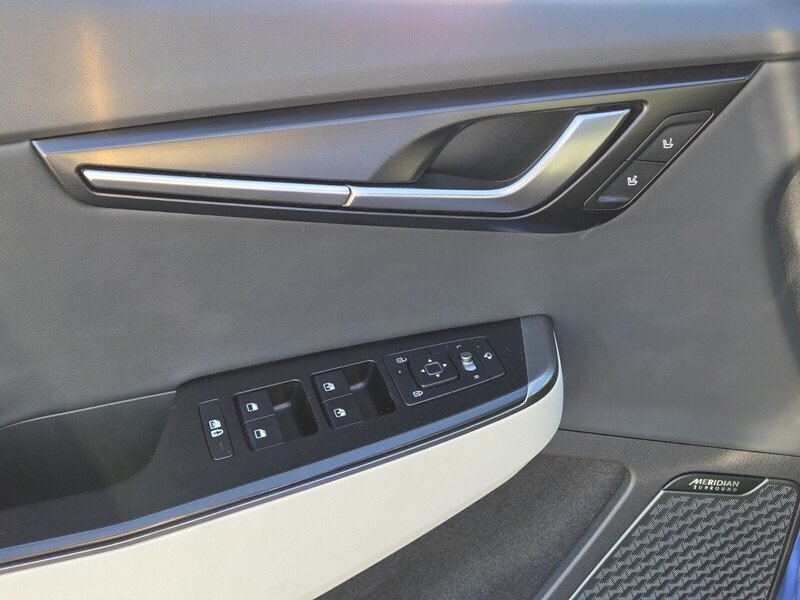 Used 2025 BLACK KIA GT-LINE RWD image 17