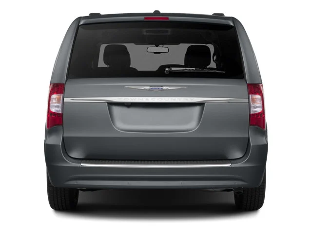 Used 2014 True Blue Pearlcoat Chrysler Touring image 8