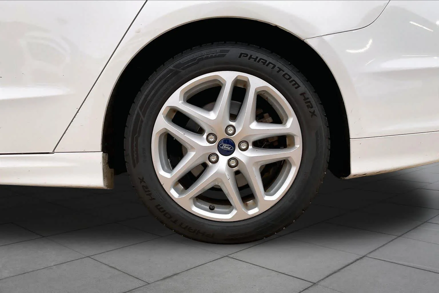 Used 2014 Oxford White Ford SE image 11