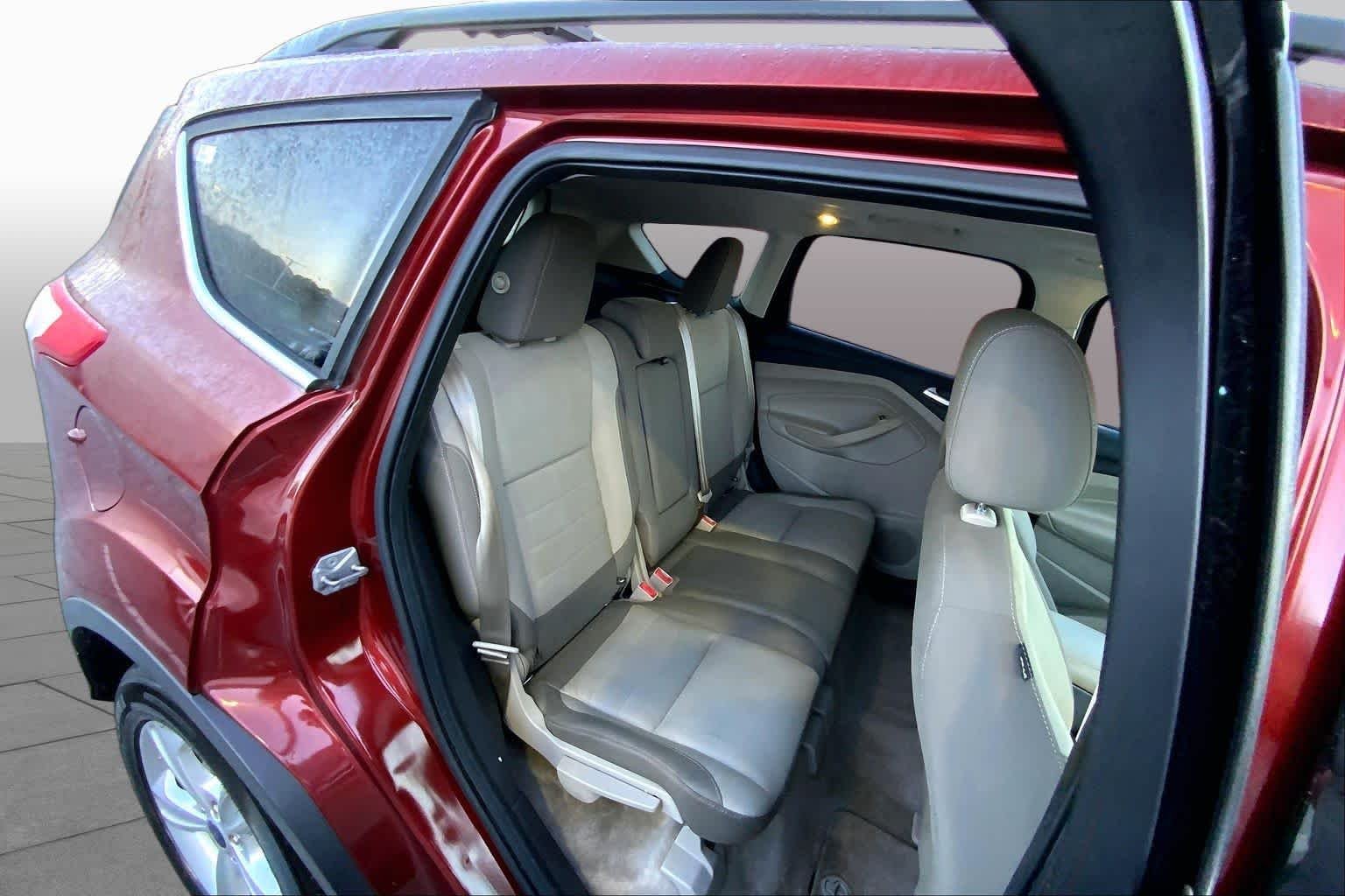 Used 2014 Sunset Ford SE image 17