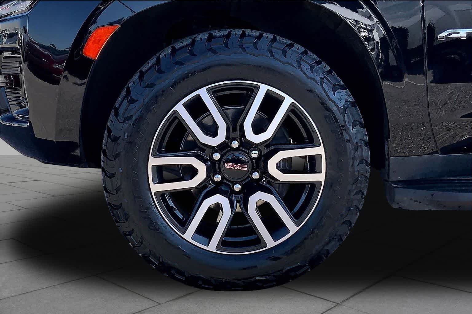 Used 2023 Onyx Black GMC AT4 image 19