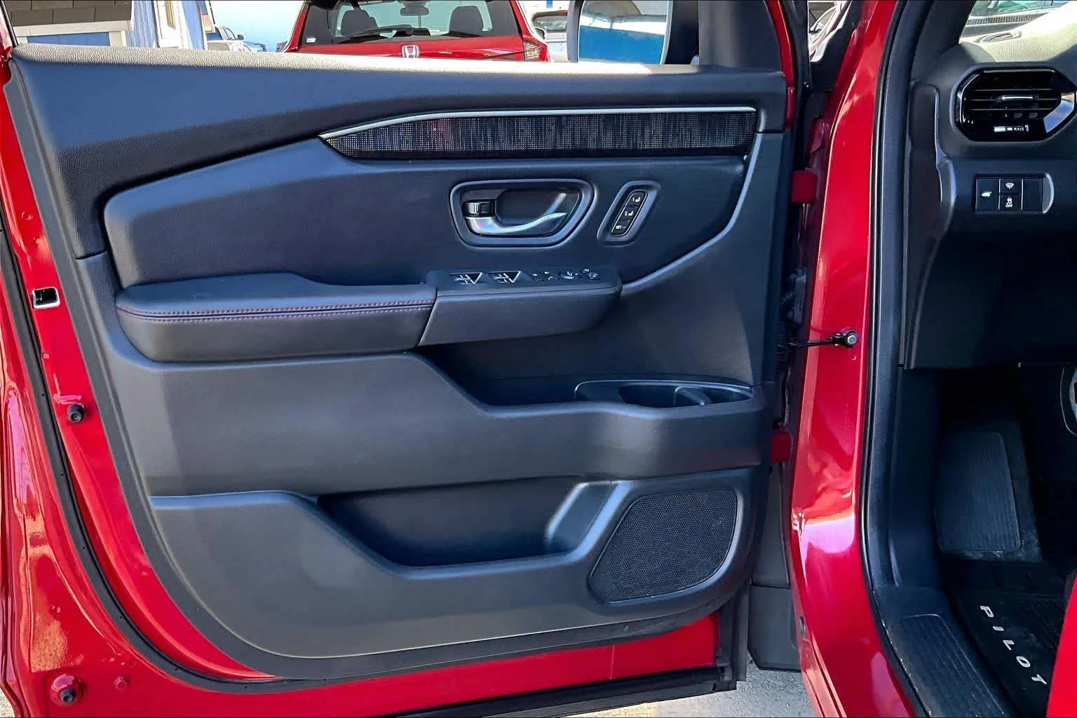 2025 Honda Pilot Black Edition - Photo 22