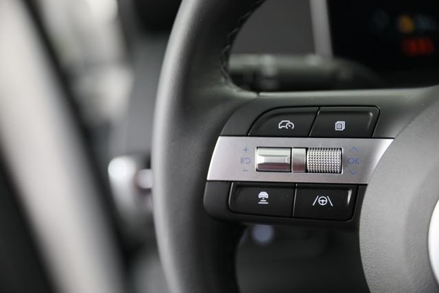 New 2026 White Hyundai SEL Premium image 4