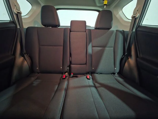 Used 2017 Silver Toyota LE image 15