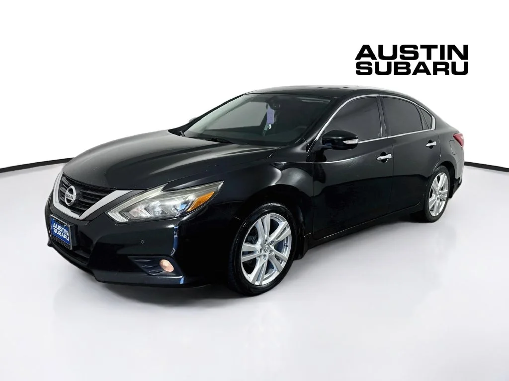 Used 2016 Black Nissan 3.5 SL image 3