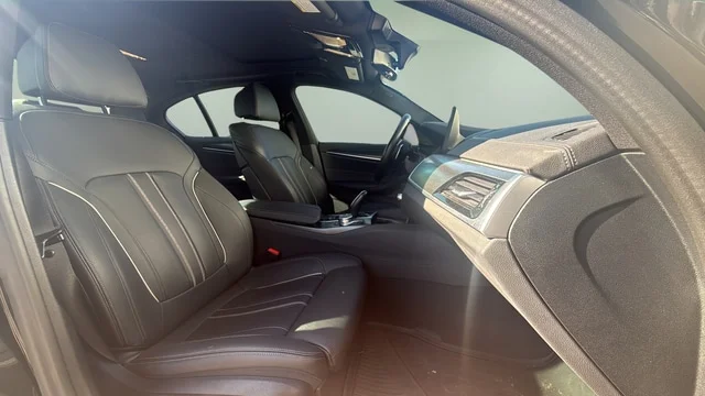 Used 2023 Black Sapphire Metallic BMW M550i xDrive image 11