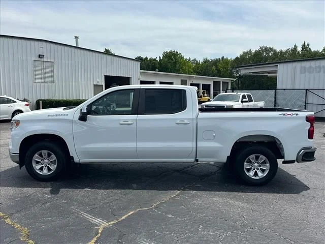 Used 2023 White Chevrolet LT image 7