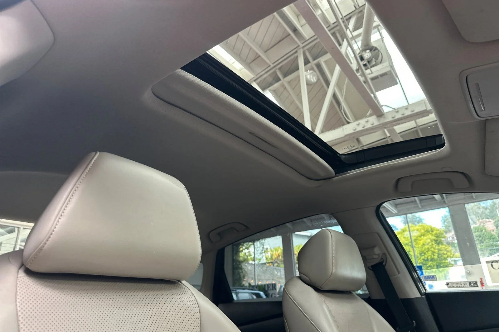 Used 2024 Meteorite Gray Metallic Honda EX-L image 21