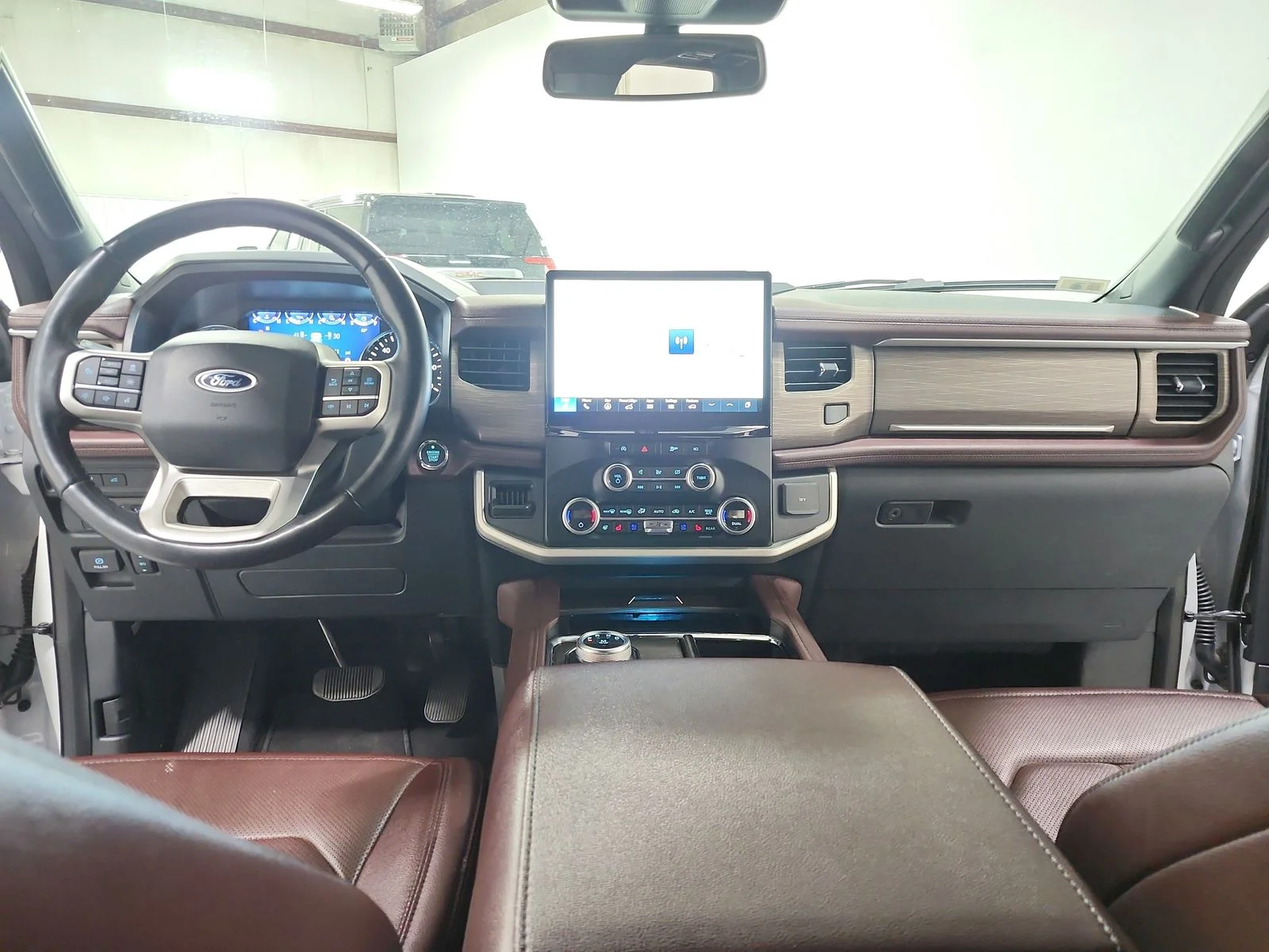Used 2024 Oxford White Ford Limited image 23