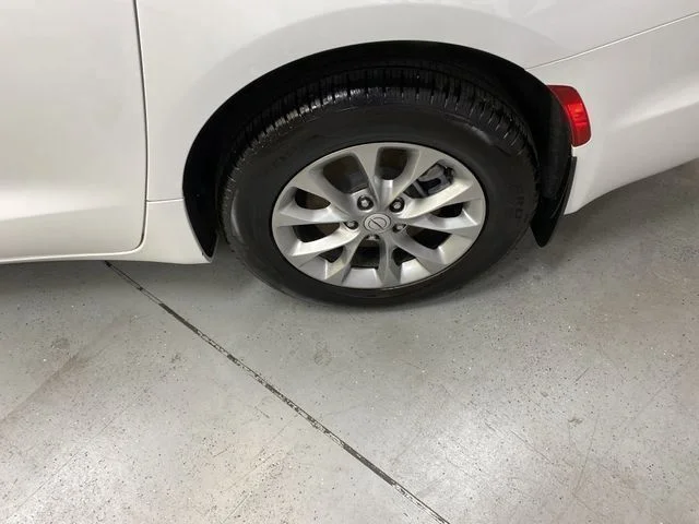 2026 Chrysler Pacifica Select - Photo 12
