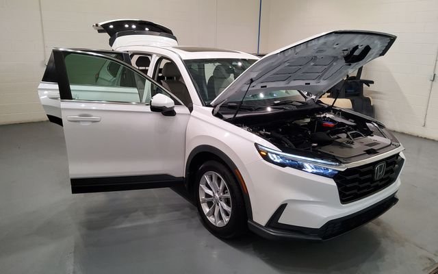 Used 2024 White Honda EX image 12