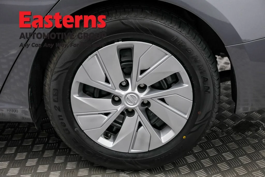 Used 2020 Gray Nissan 2.5 S image 32