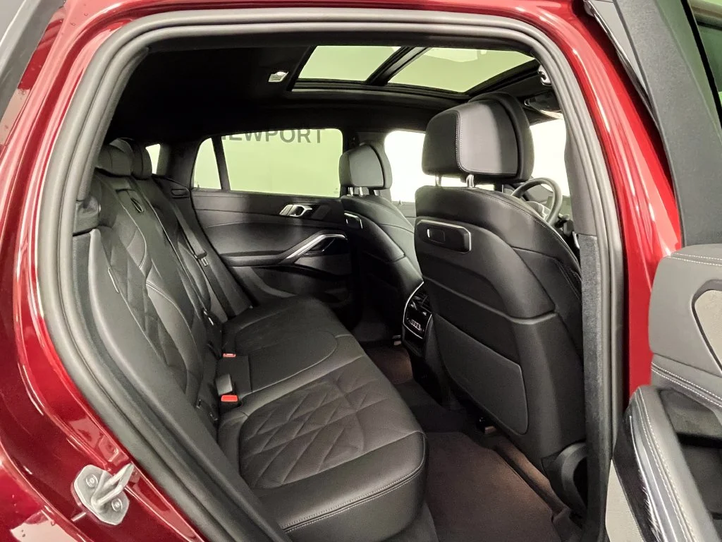 Used 2026 Red Metallic BMW xDrive40i image 23