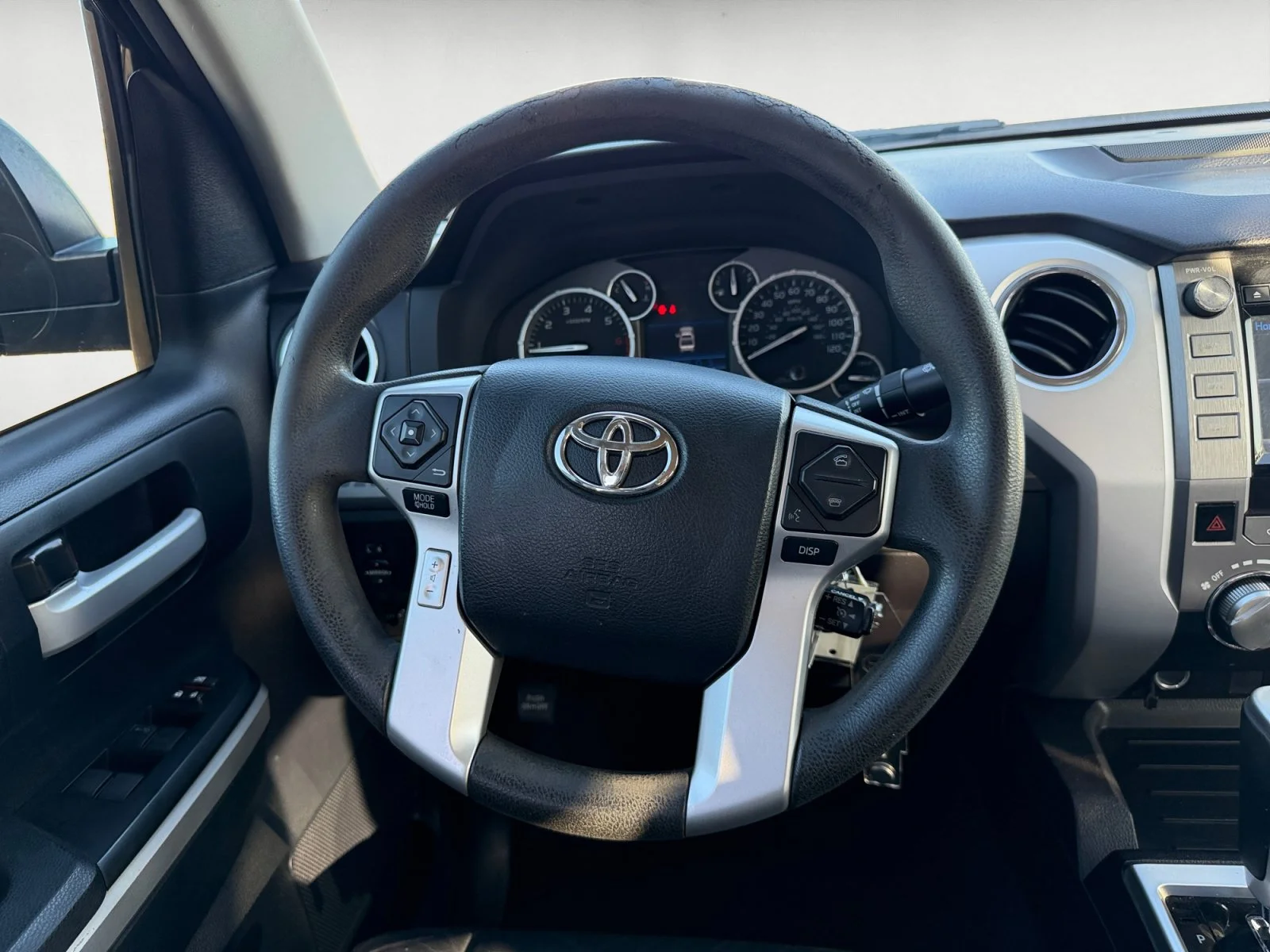 Used 2016 Black Toyota SR5 image 11