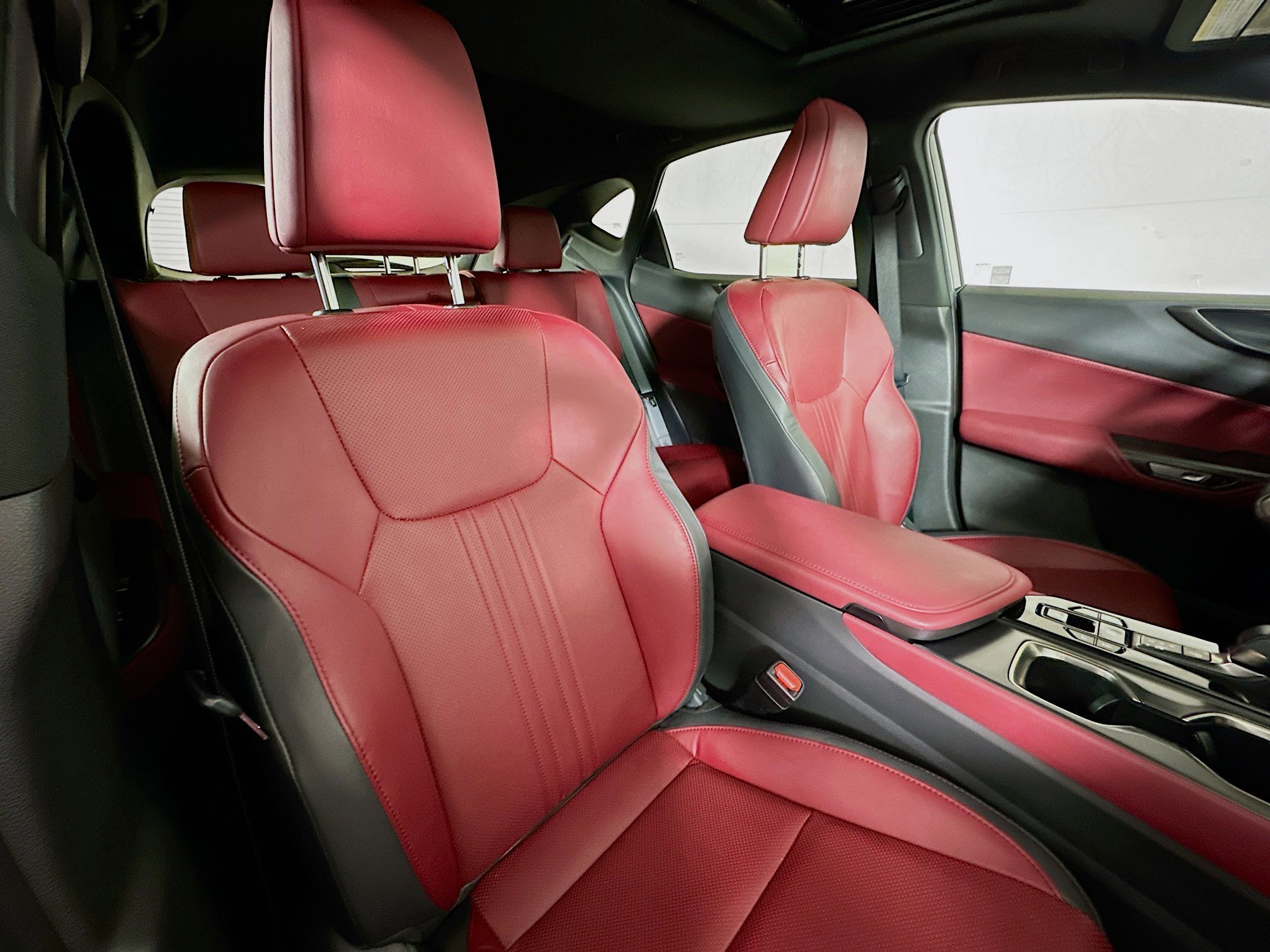 2025 Lexus NX 350 - Photo 27