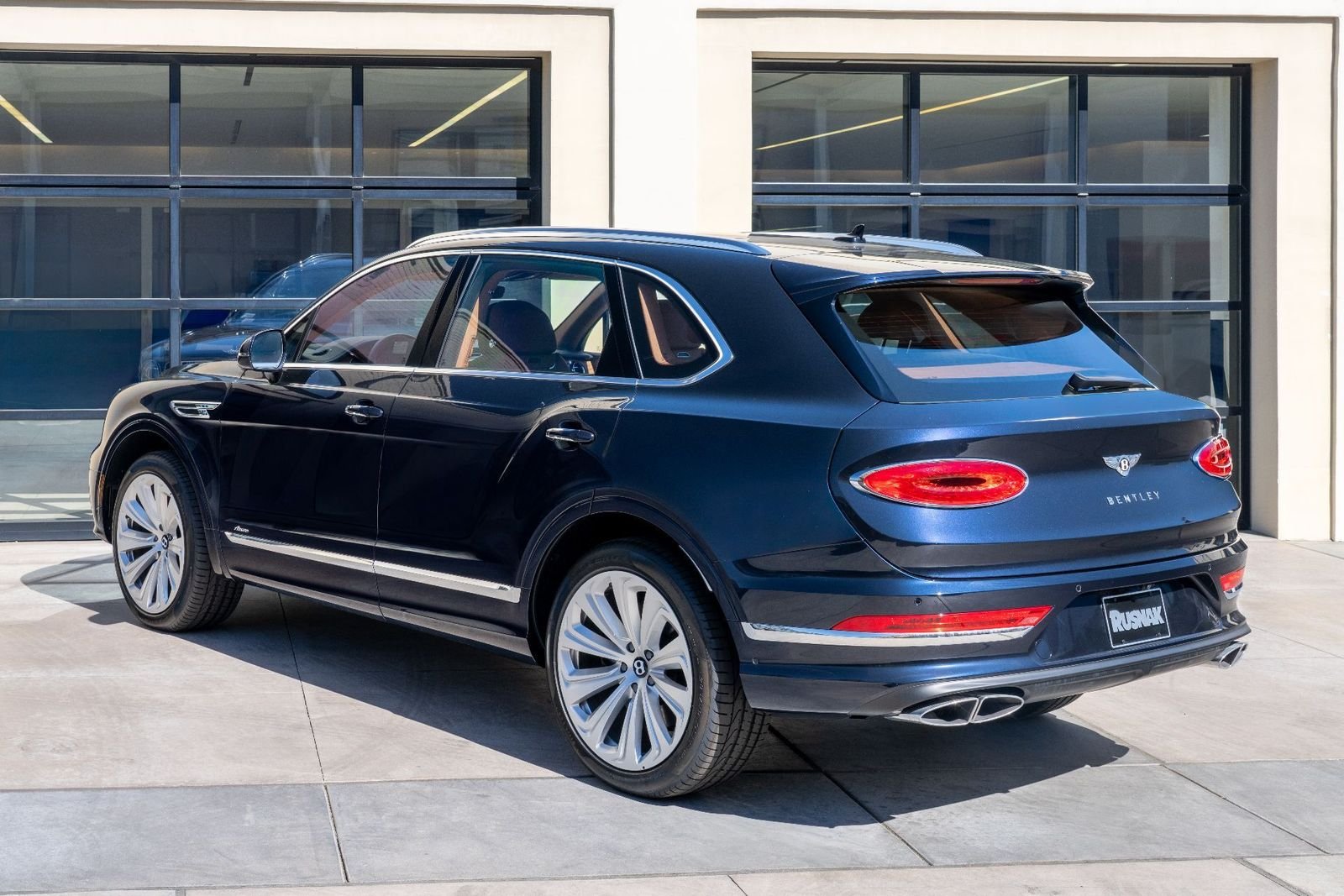 2024 Bentley Bentayga Azure - Photo 14