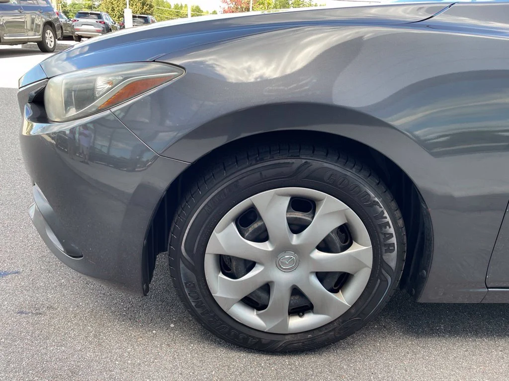 Used 2016 Gray Mazda i Sport image 8