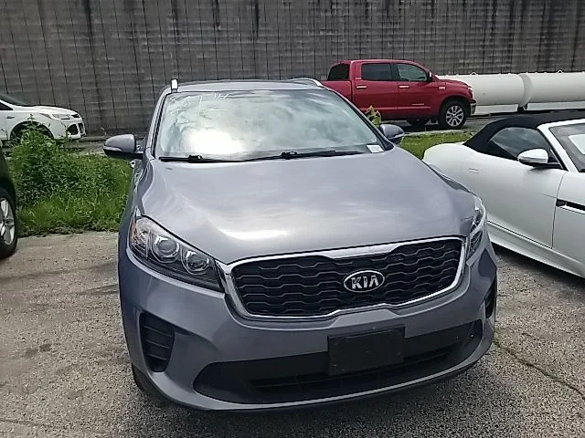 Used 2019 Silver Kia LX image 6