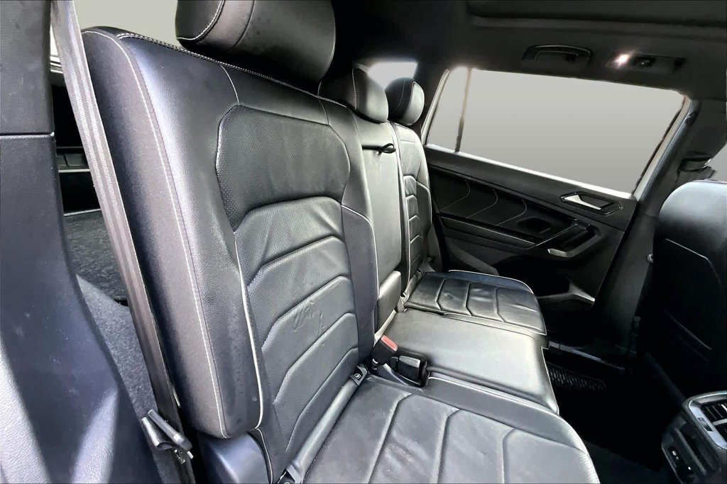 Used 2022  Volkswagen 2.0T SEL R-Line image 20