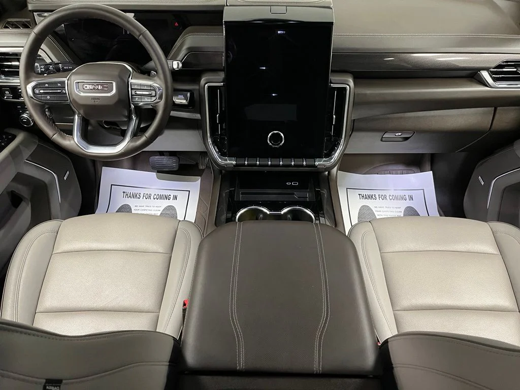 Used 2025 White GMC Elevation image 26