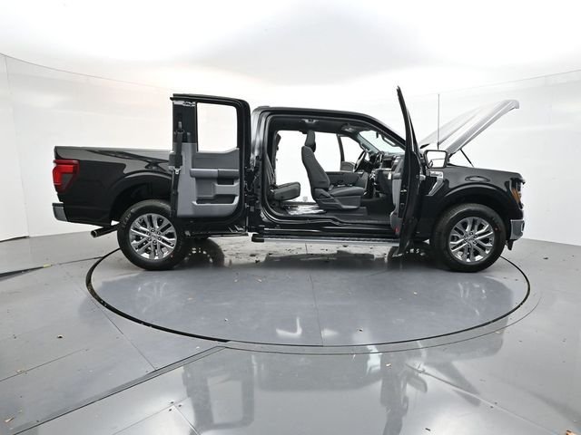 New 2026 Agate Black Metallic Ford XLT image 41