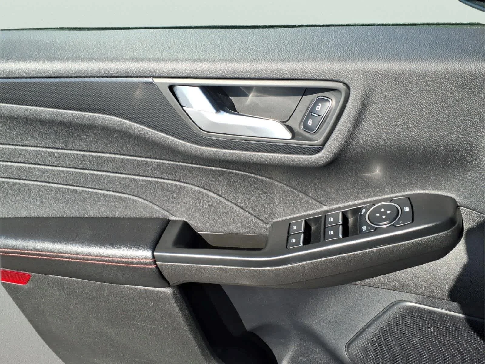 Used 2025 Agate Black Ford ST-Line Select image 26