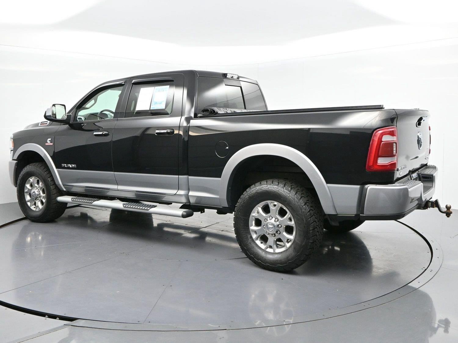 Used 2021 Diamond Black Crystal Pearlcoat Ram Laramie image 5