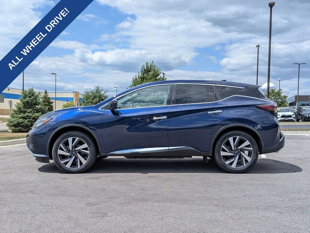 Used 2023 Blue Nissan SL image 4
