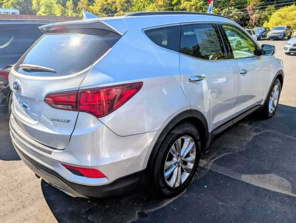 Used 2018 Sparkling Silver Hyundai 2.0T image 4
