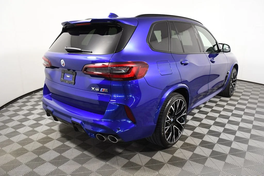 Used 2023 Marina Bay Blue Metallic BMW Base image 5