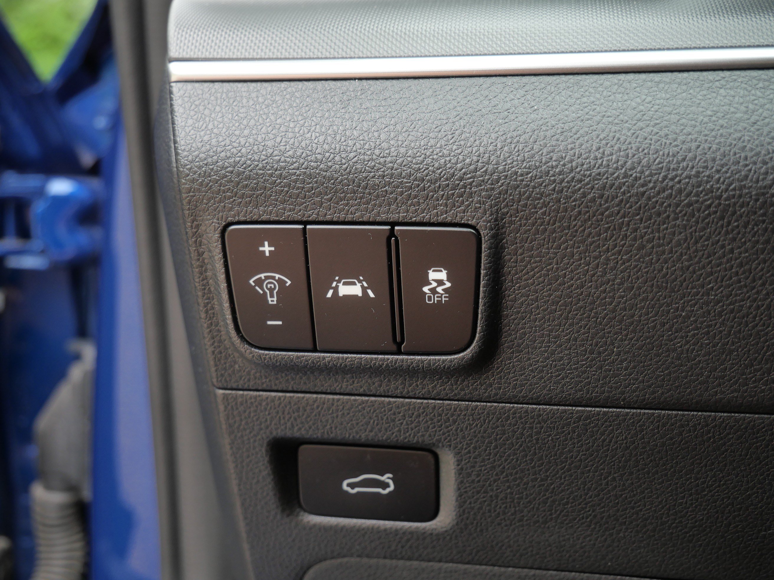 Used 2022 Sapphire Blue Kia GT-Line image 26