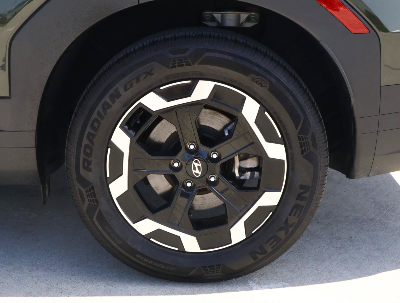 2025 Hyundai Santa Fe SEL - Photo 8