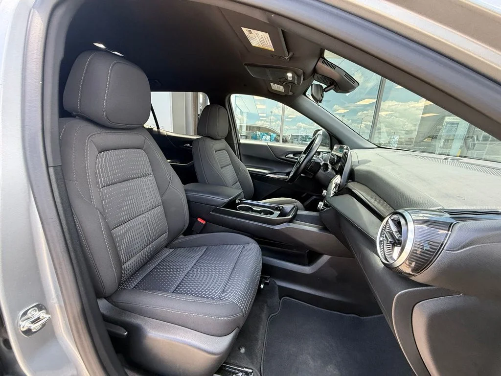Used 2025 Gray Chevrolet LT image 7