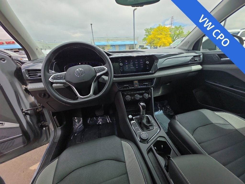 2023 Volkswagen Taos SEL - Photo 13