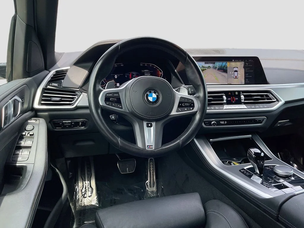 Used 2022 White BMW xDrive40i image 24